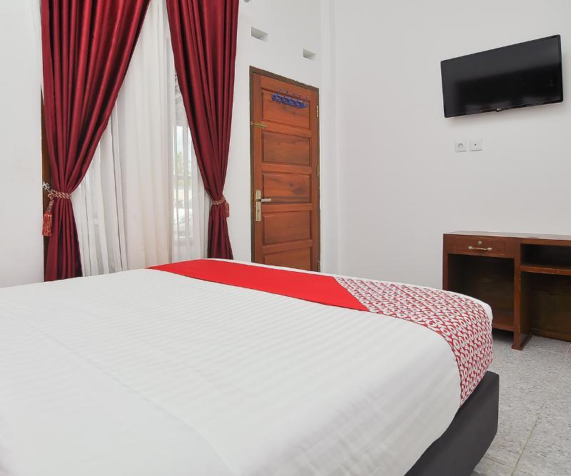 Reddoorz Syariah At Penginapan Eby Padang Luaran gambar