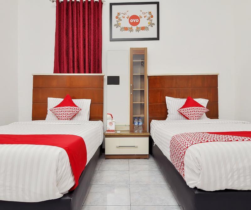 Reddoorz Syariah At Penginapan Eby Padang Luaran gambar